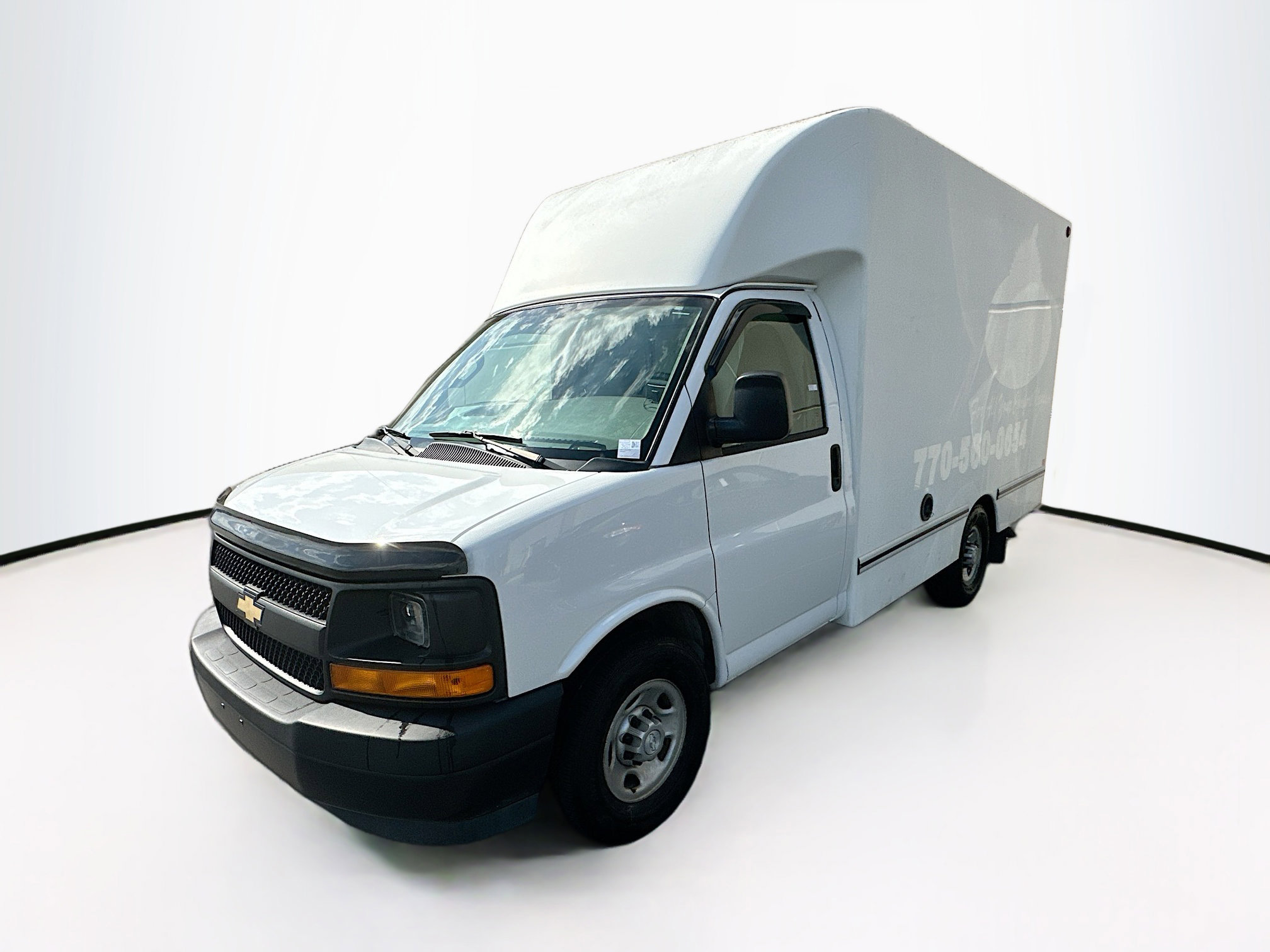 Used 2017 Chevrolet Express 3500 image 3