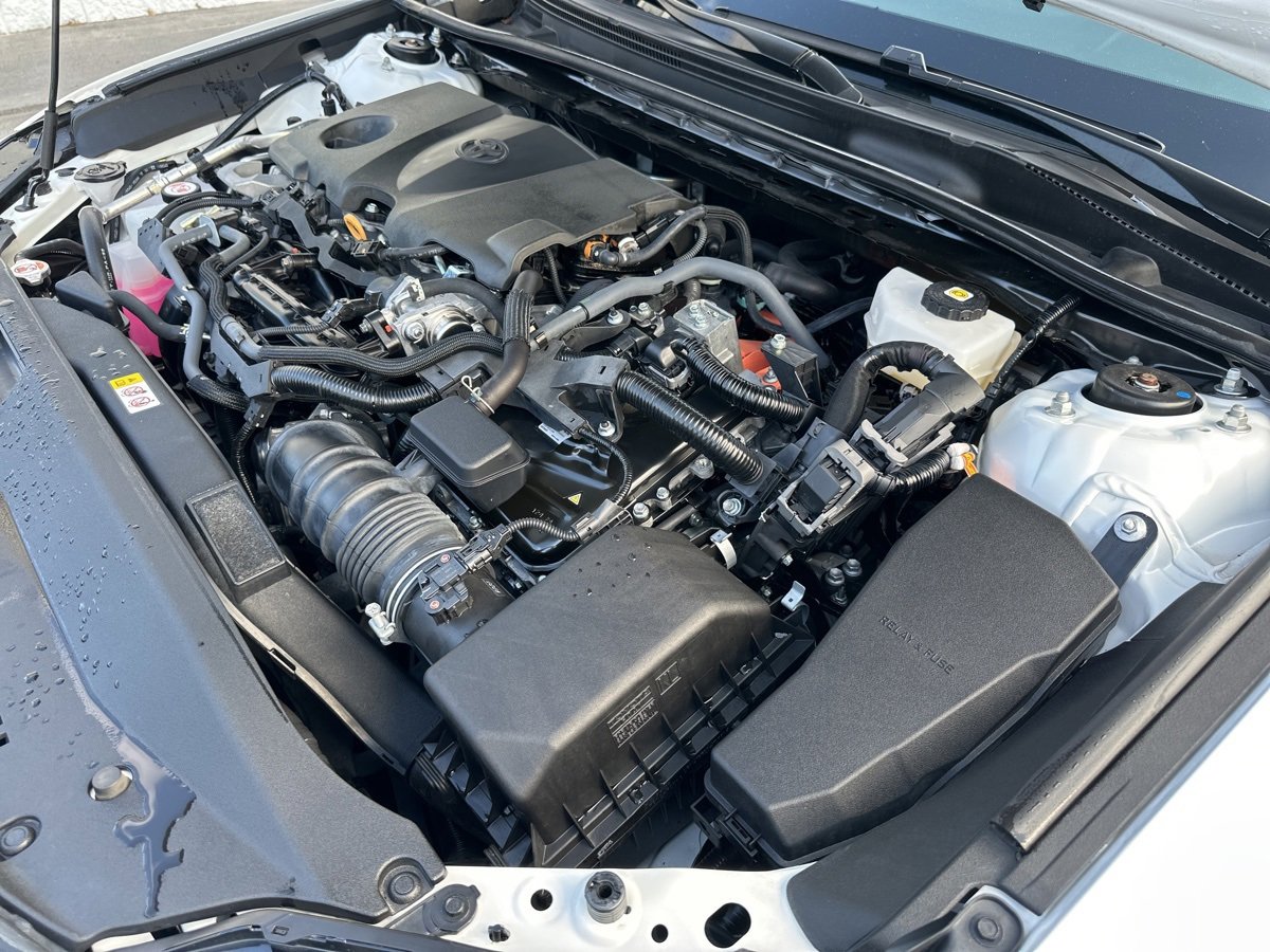 Used 2025 Toyota Camry SE image 32