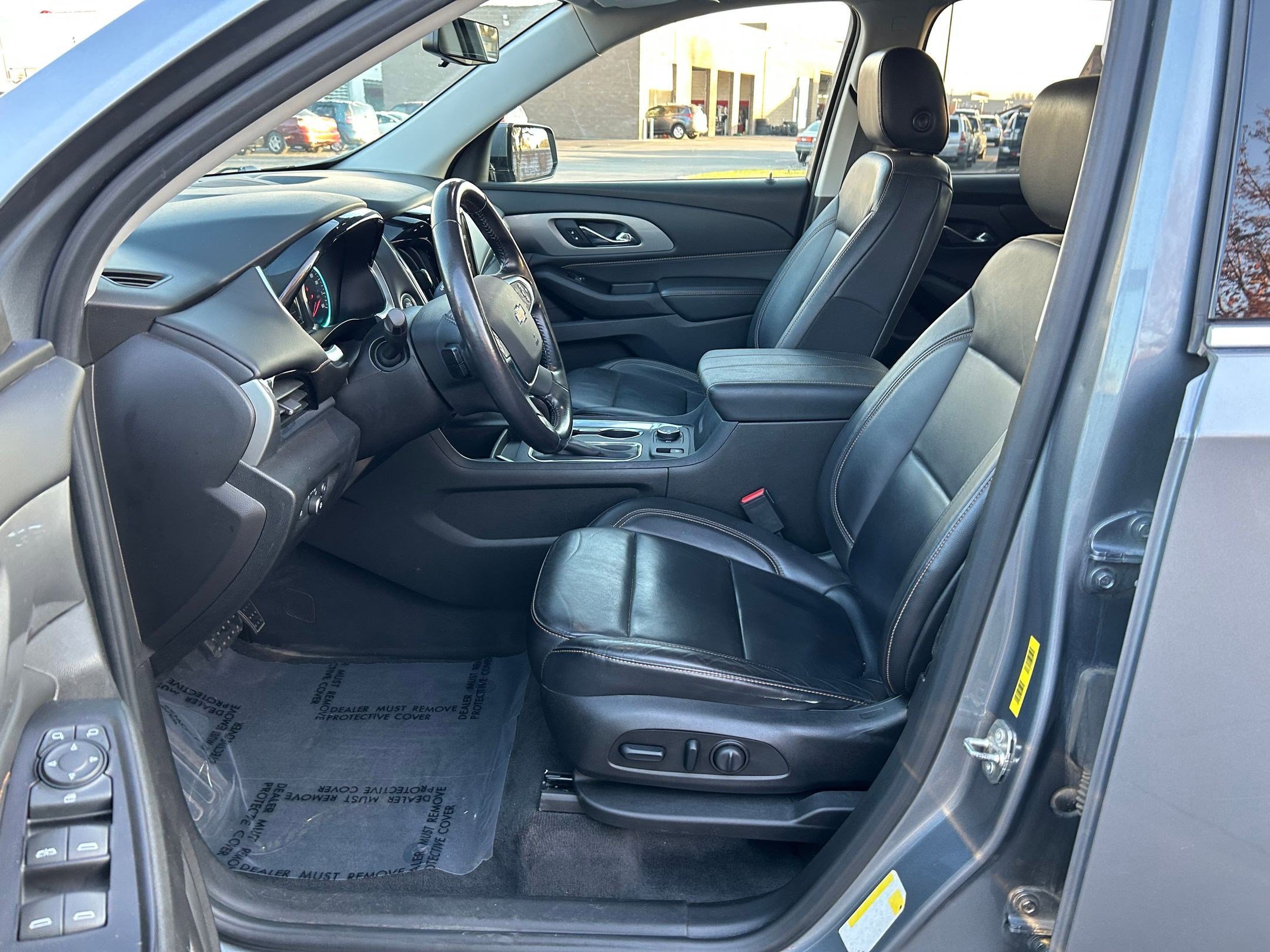 Used 2018 Chevrolet Traverse LT image 10