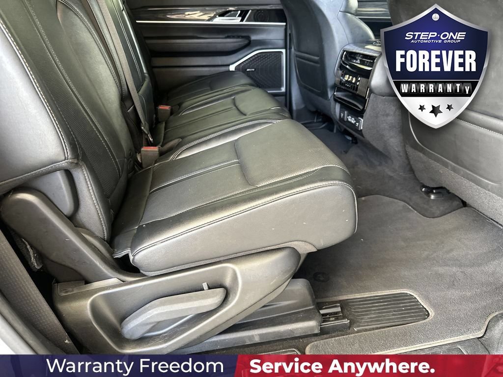 Used 2022 Jeep Wagoneer Series II w/ Premium Group I AWD/4WD image 39