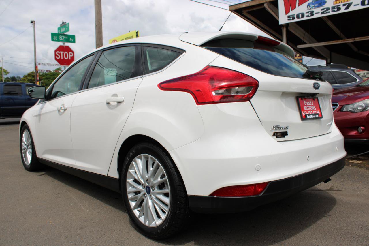 Used 2018 Ford Focus Titanium FWD image 4