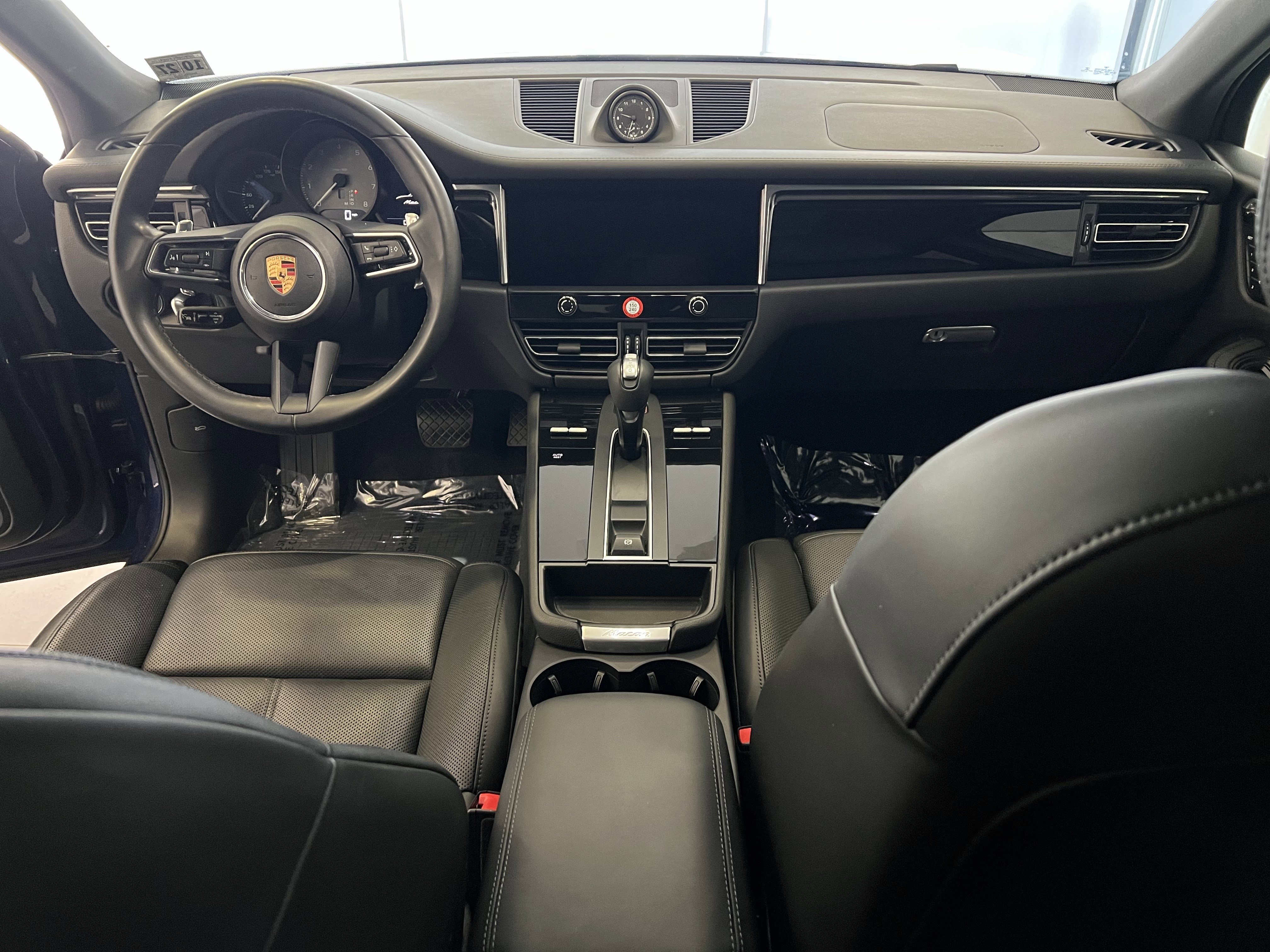 Certified 2023 Porsche Macan S image 17