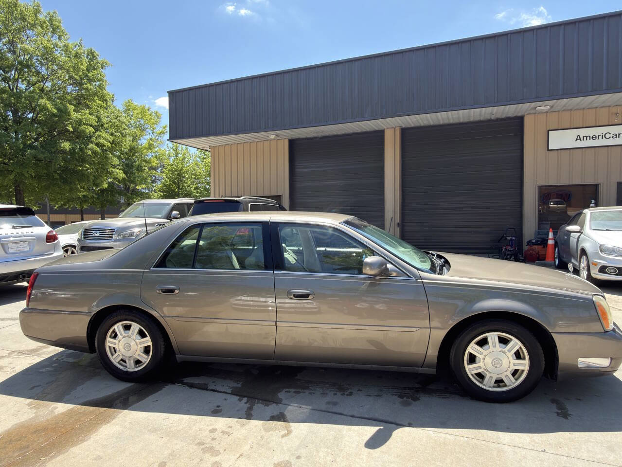 Used 2003 Cadillac De Ville w/ Comfort & Convenience Package FWD image 9