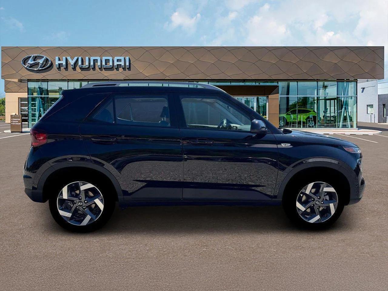 New 2026 Hyundai Venue SEL FWD image 9