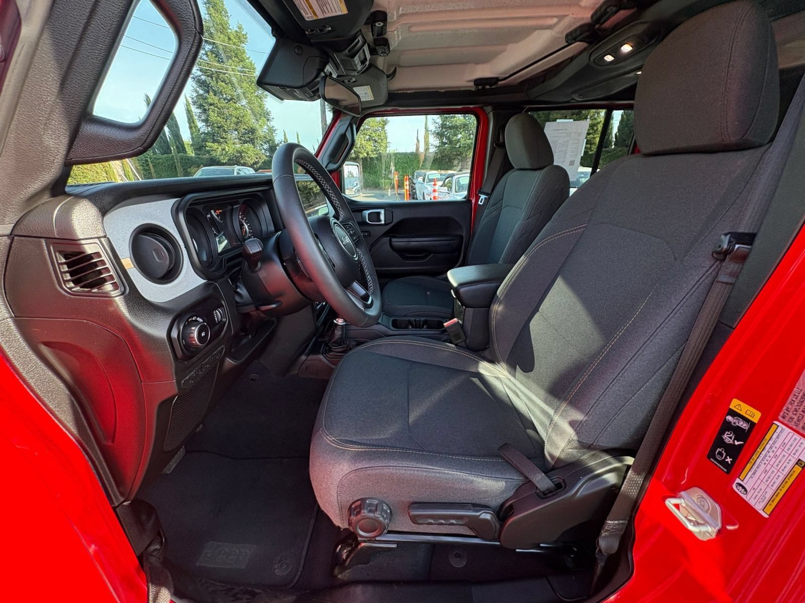 Used 2025 Jeep Wrangler Unlimited Sport AWD/4WD image 21