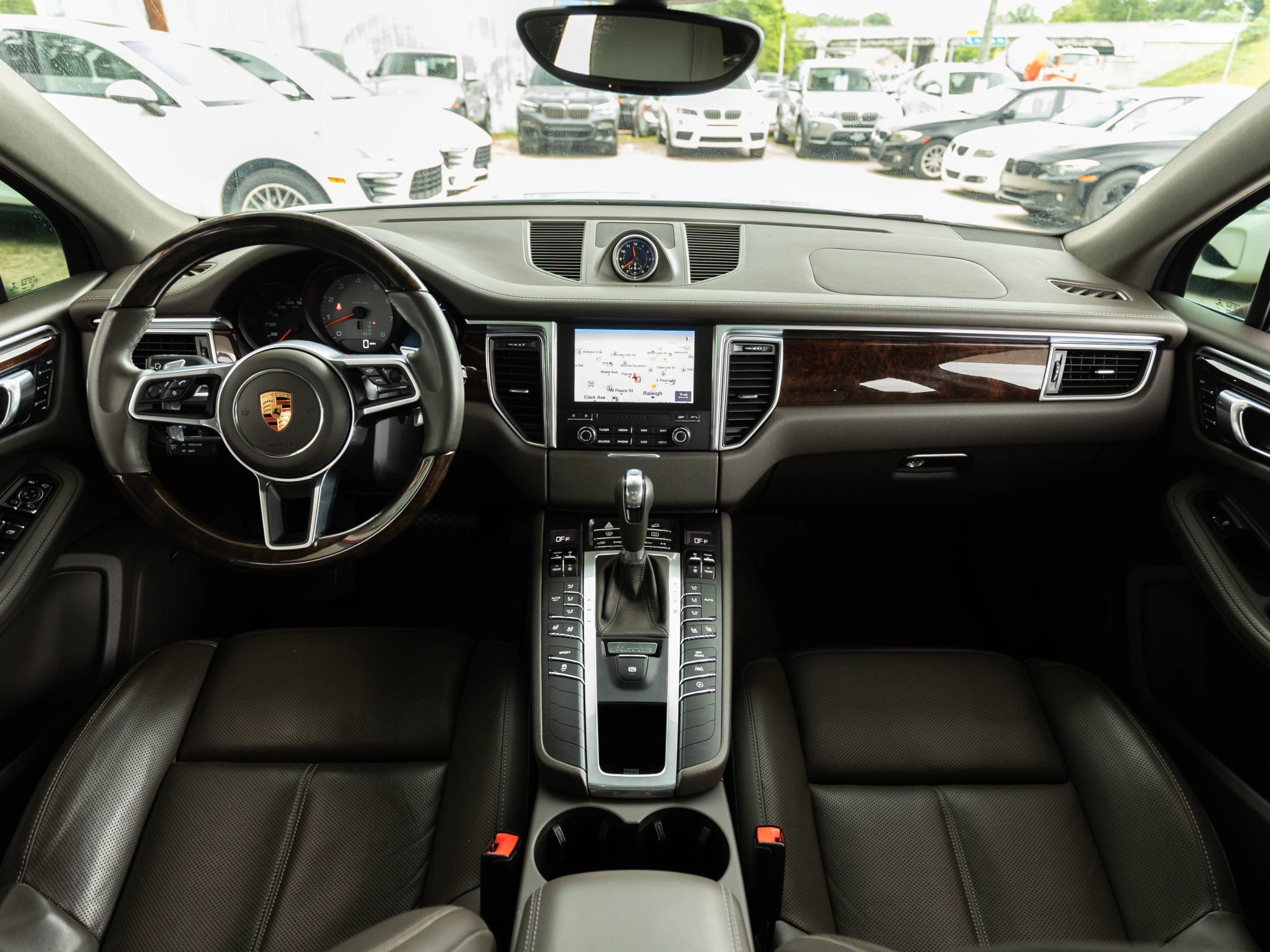 Used 2018 Porsche Macan S AWD/4WD image 2