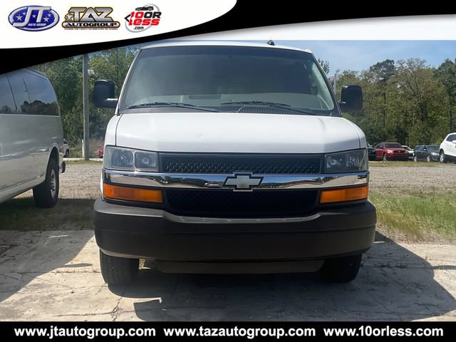 Used 2016 Chevrolet Express 3500 LT w/ LT Preferred Equipment Group RWD video 2