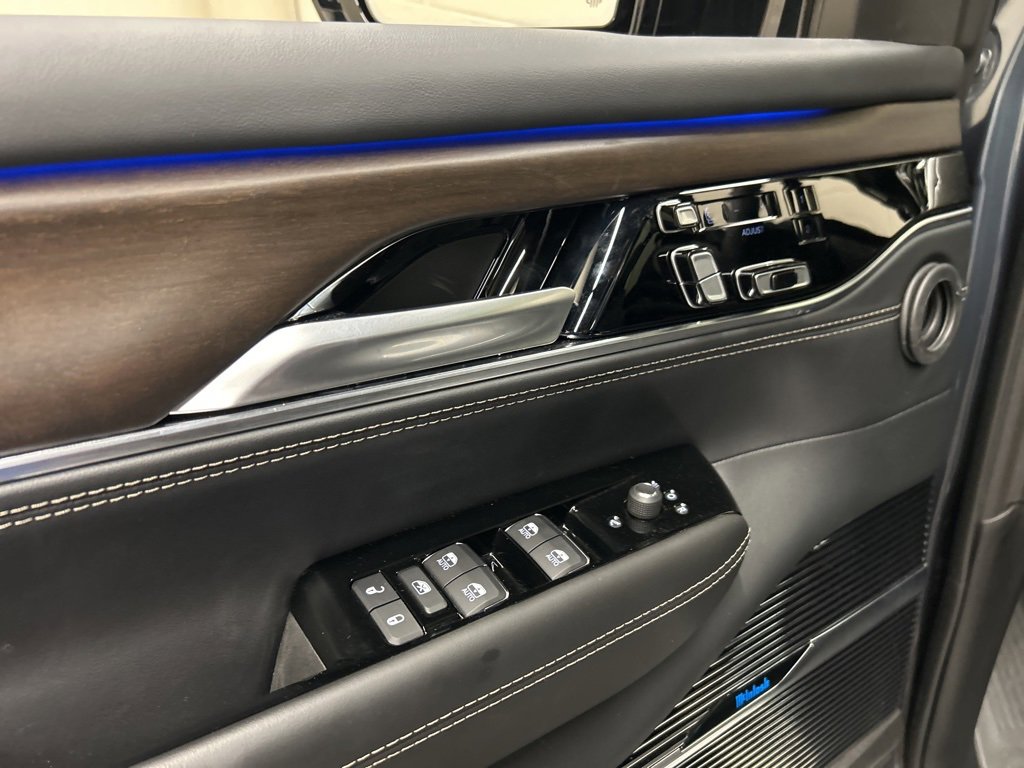 New 2024 Jeep Grand Wagoneer Series I w/ Convenience Group III image 29