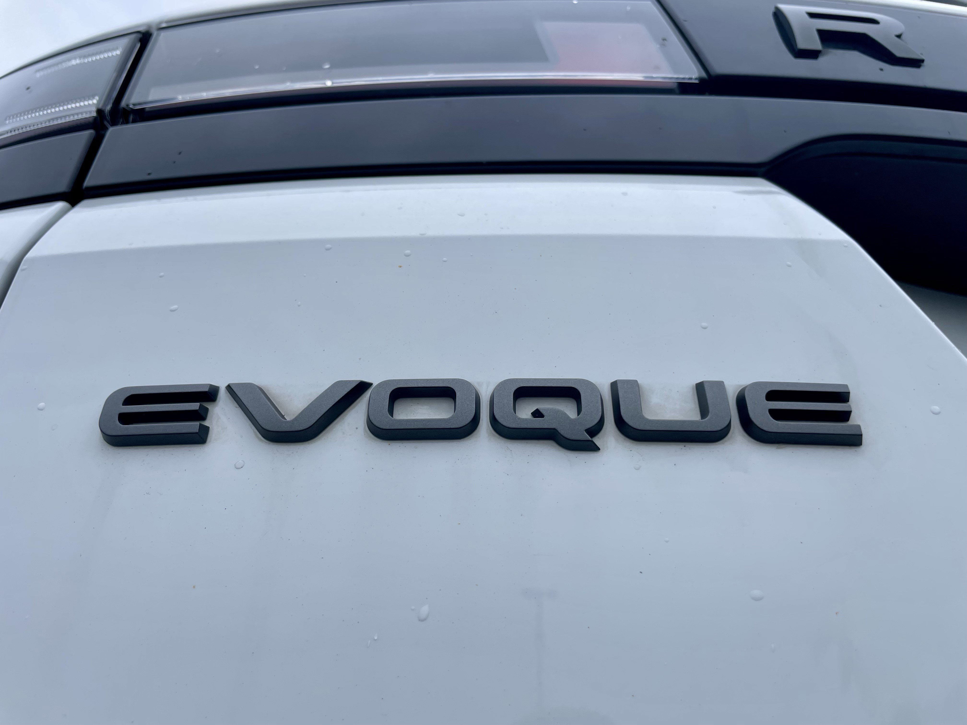 Certified 2024 Land Rover Range Rover Evoque Dynamic SE image 33