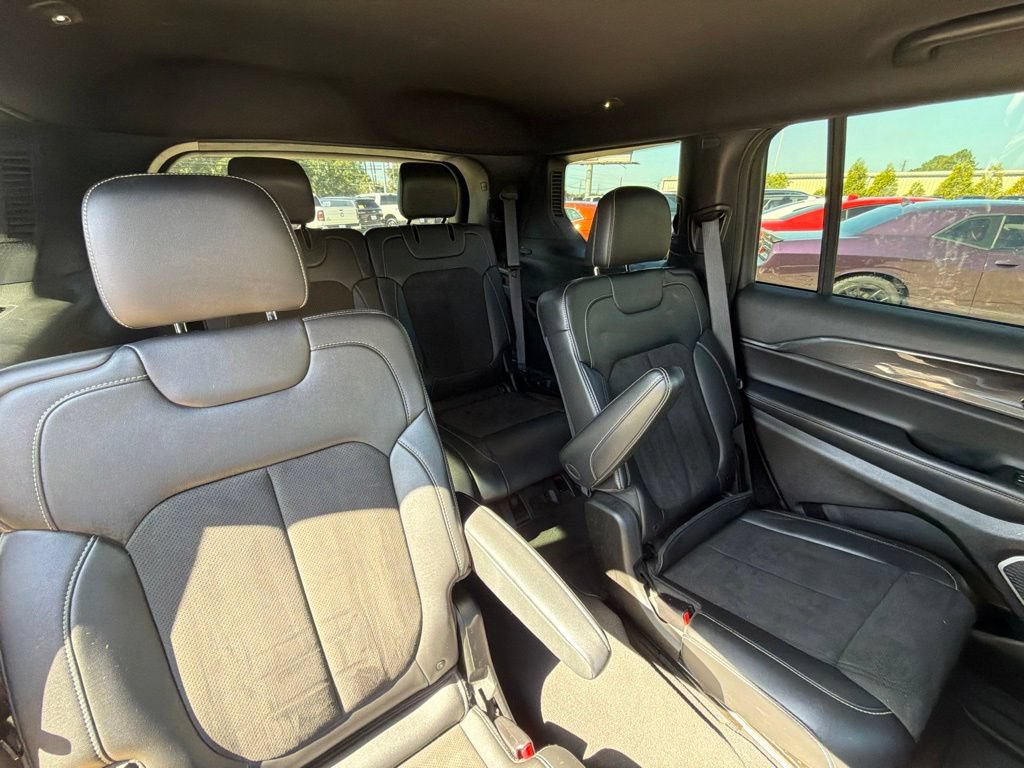 Used 2022 Jeep Grand Cherokee L Laredo RWD image 24