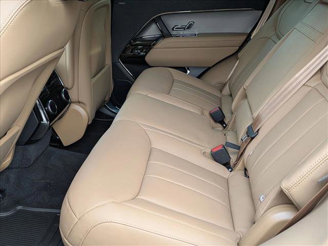 New 2026 Land Rover Range Rover Sport SE image 17