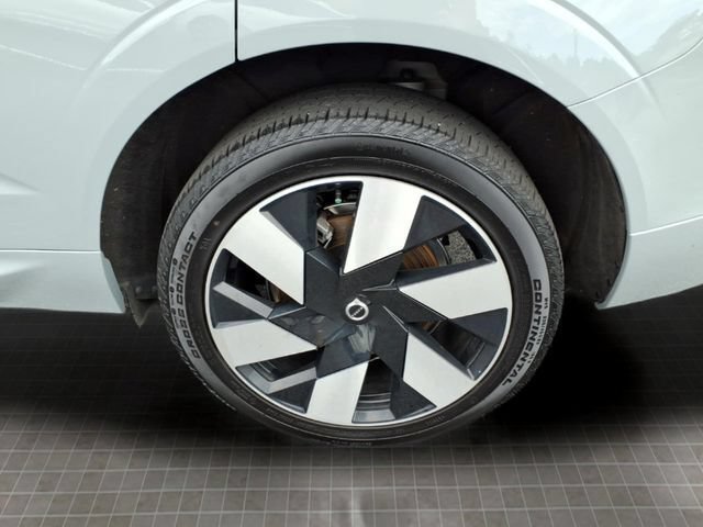 Used 2025 Volvo XC60 T8 Plus w/ Climate Package AWD/4WD image 12