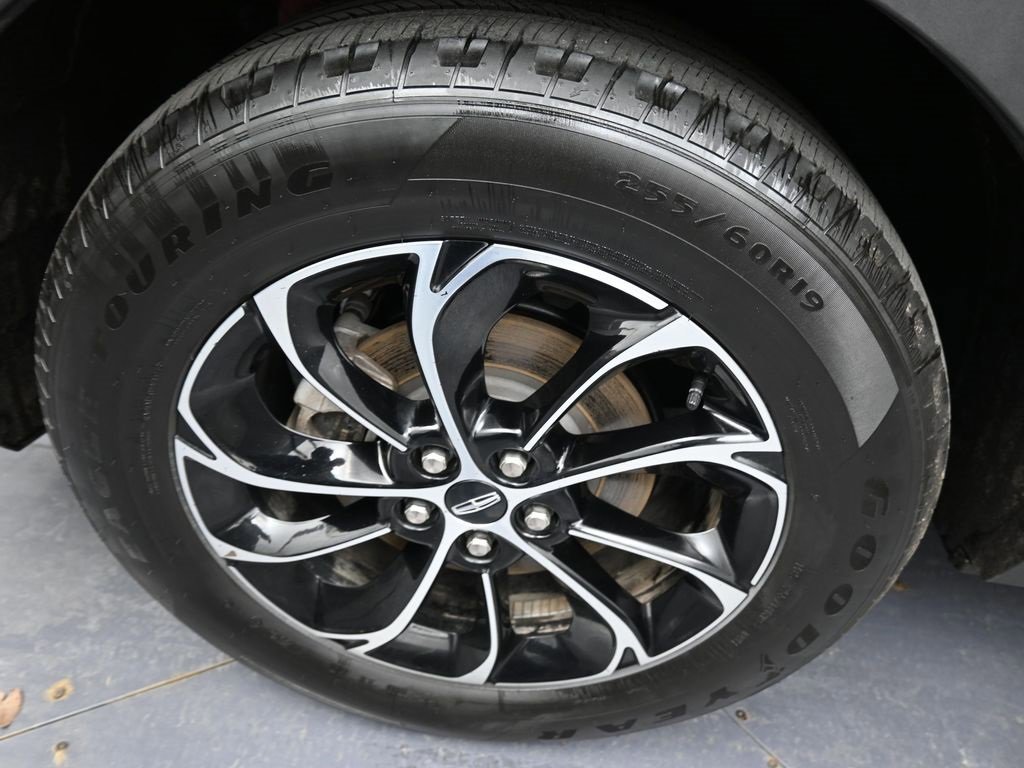 Used 2025 Lincoln Nautilus Premier image 34