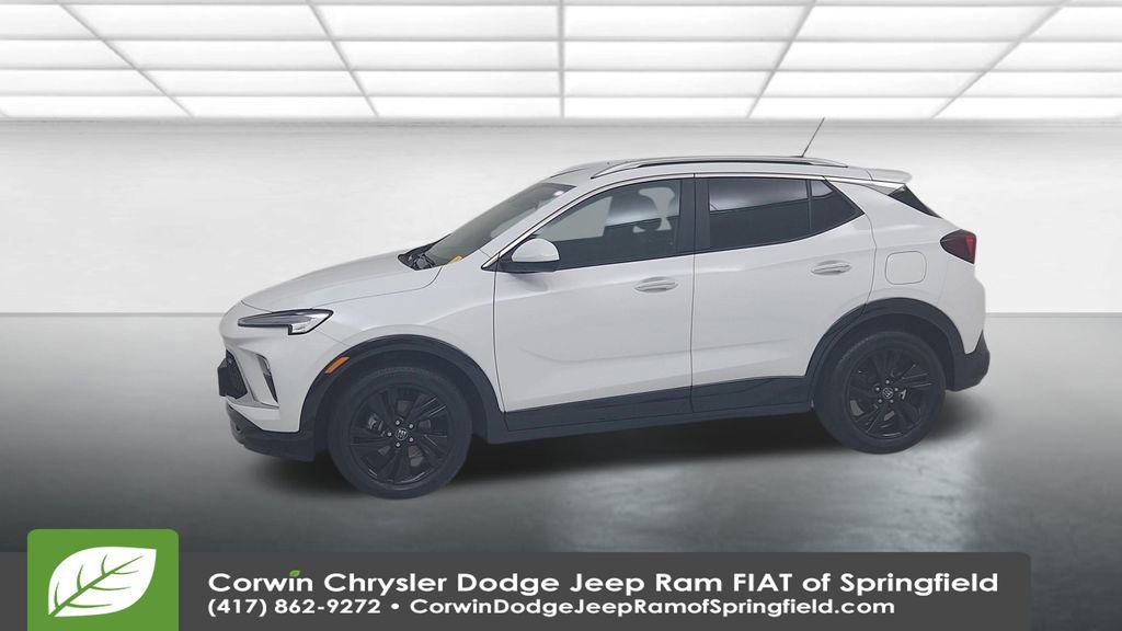 Used 2024 Buick Encore GX Sport Touring image 9