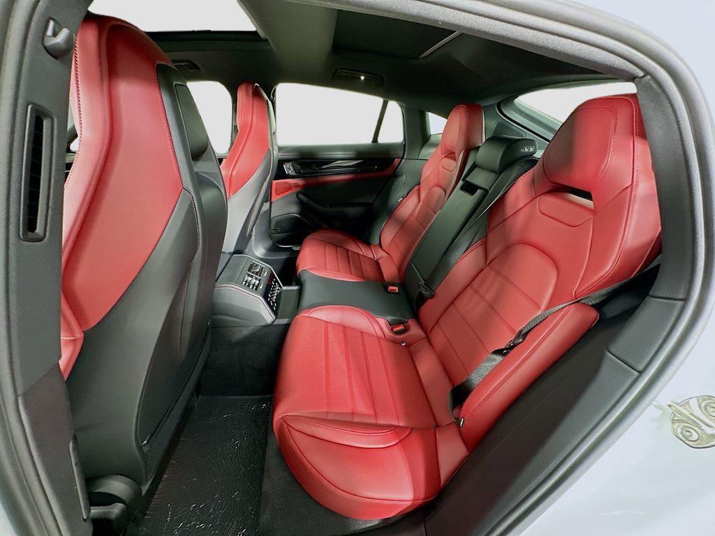 New 2025 Porsche Panamera image 24