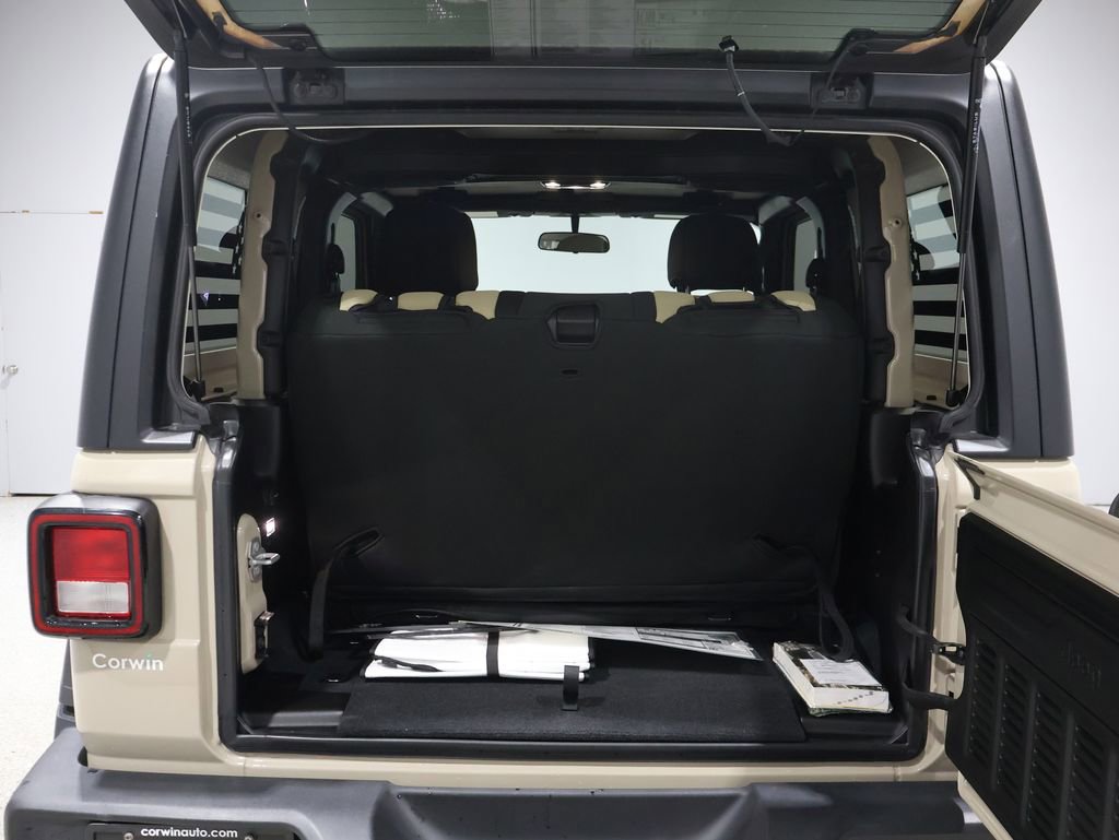 Used 2022 Jeep Wrangler Sport image 19