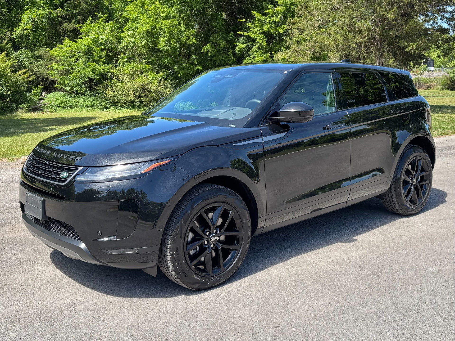 Used 2025 Land Rover Range Rover Evoque S AWD/4WD image 2