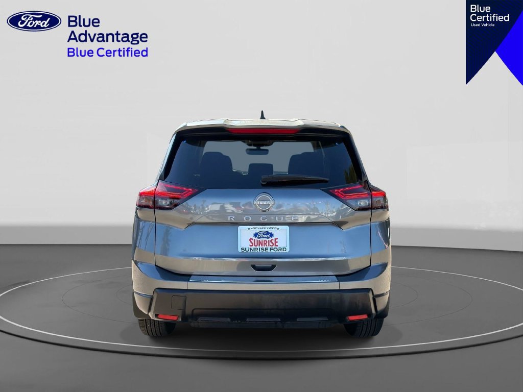 Used 2026 Nissan Rogue SV w/ Cold Weather Package FWD image 6