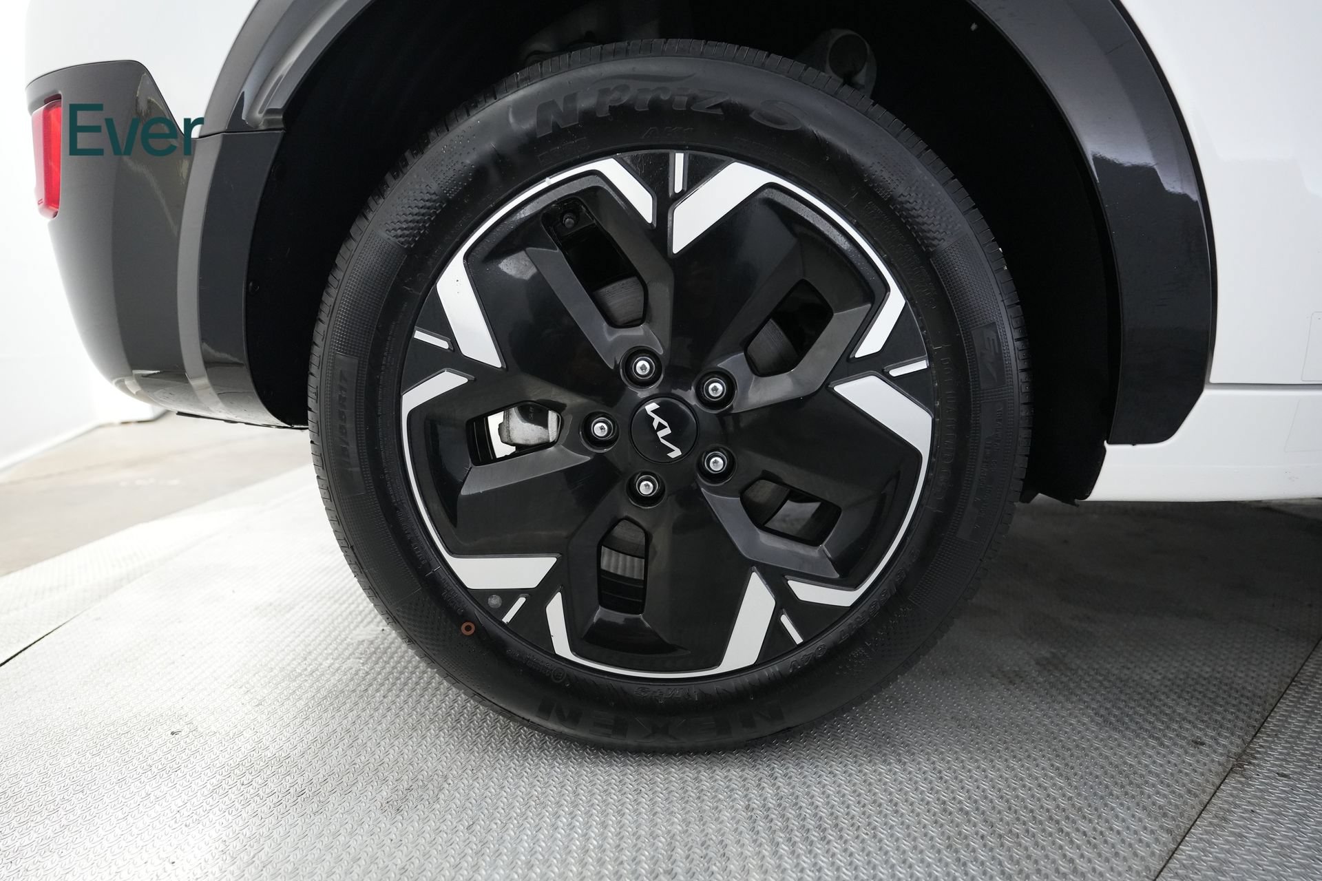 Used 2024 Kia Niro Wind FWD image 22