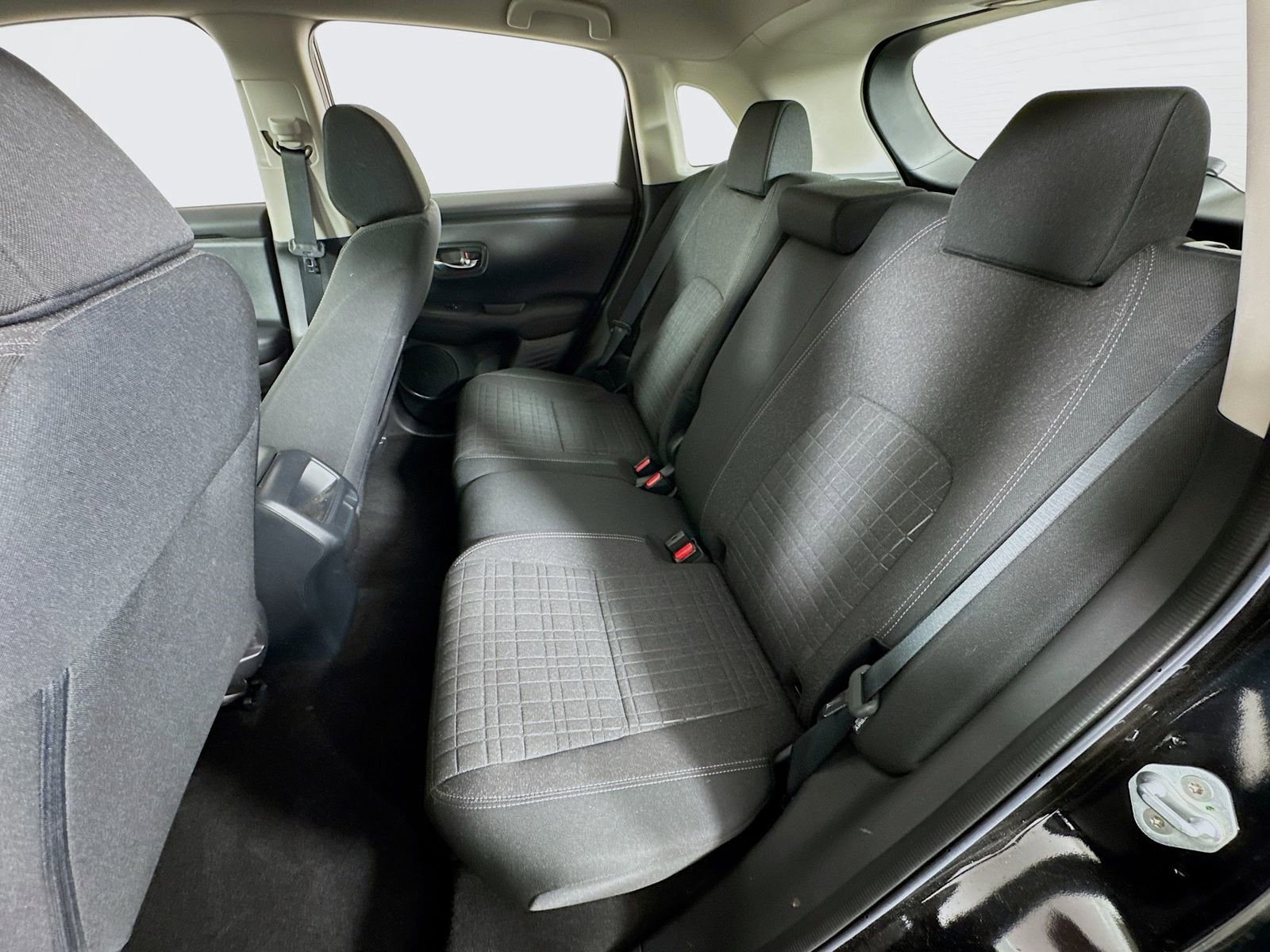 Certified 2023 Honda HR-V LX image 16