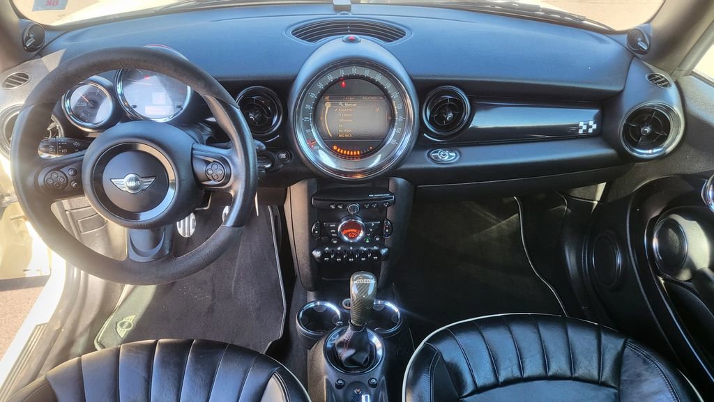 Used 2011 MINI Cooper John Cooper Works image 23