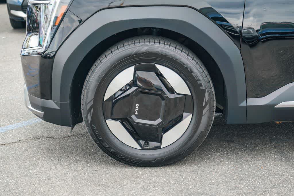 Certified 2024 Kia EV9 Wind AWD/4WD image 10