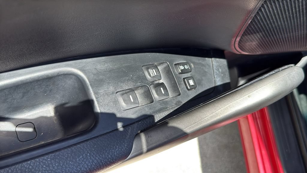 Used 2016 Hyundai Veloster FWD image 19