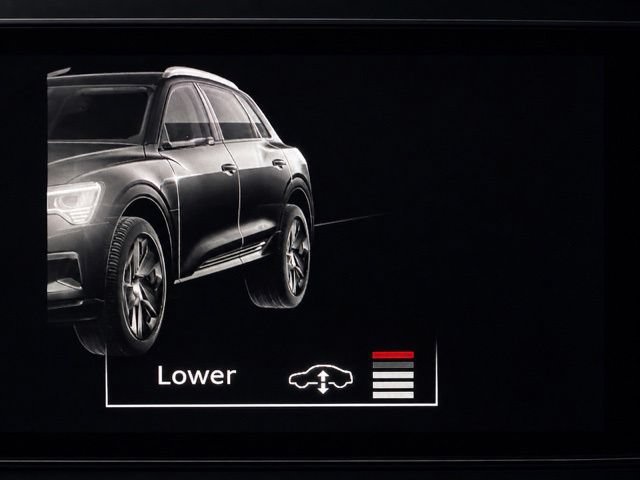Used 2021 Audi e-tron Premium AWD/4WD image 34