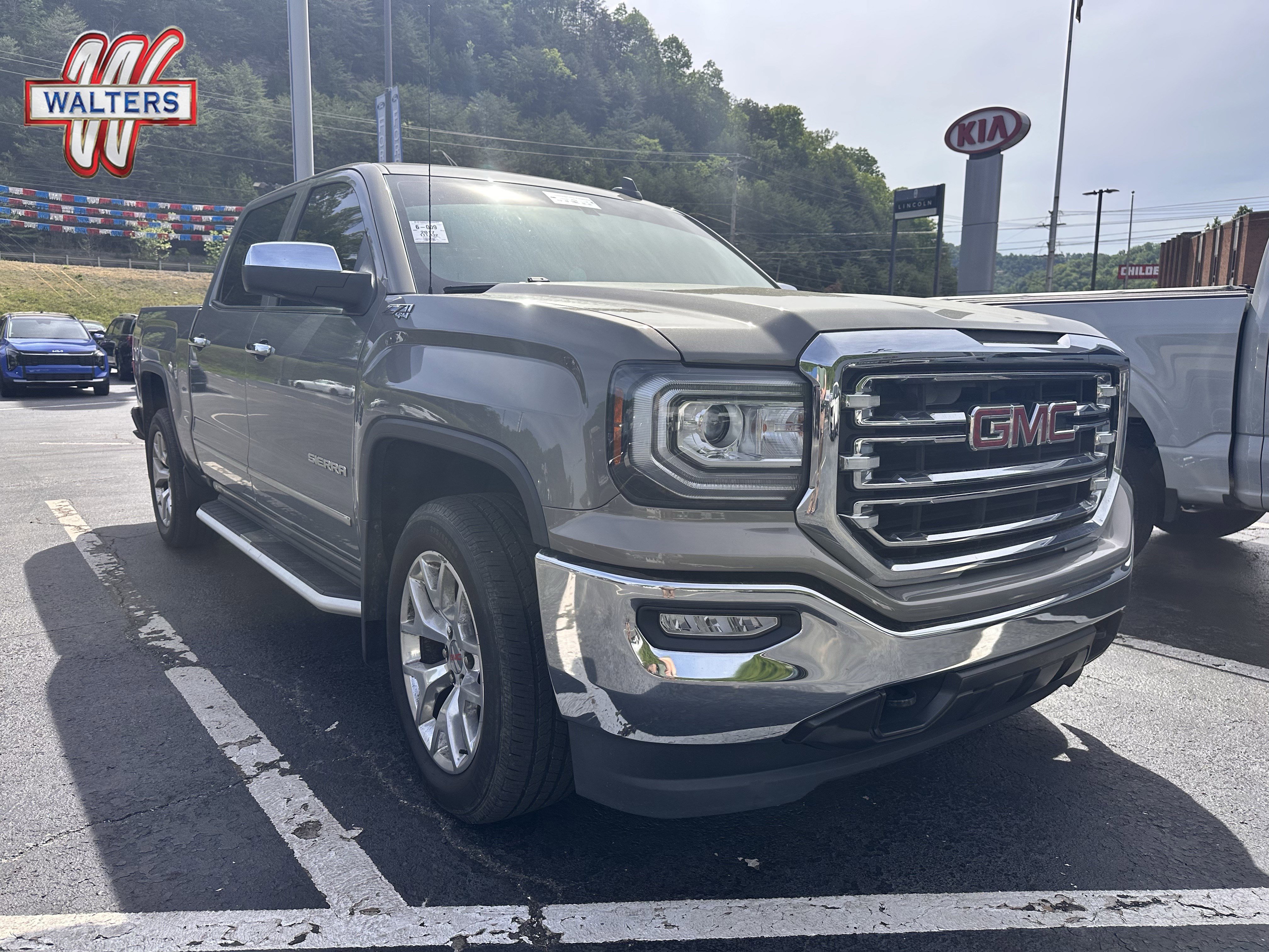 Used 2017 GMC Sierra 1500 SLT w/ SLT Premium Package AWD/4WD image 1