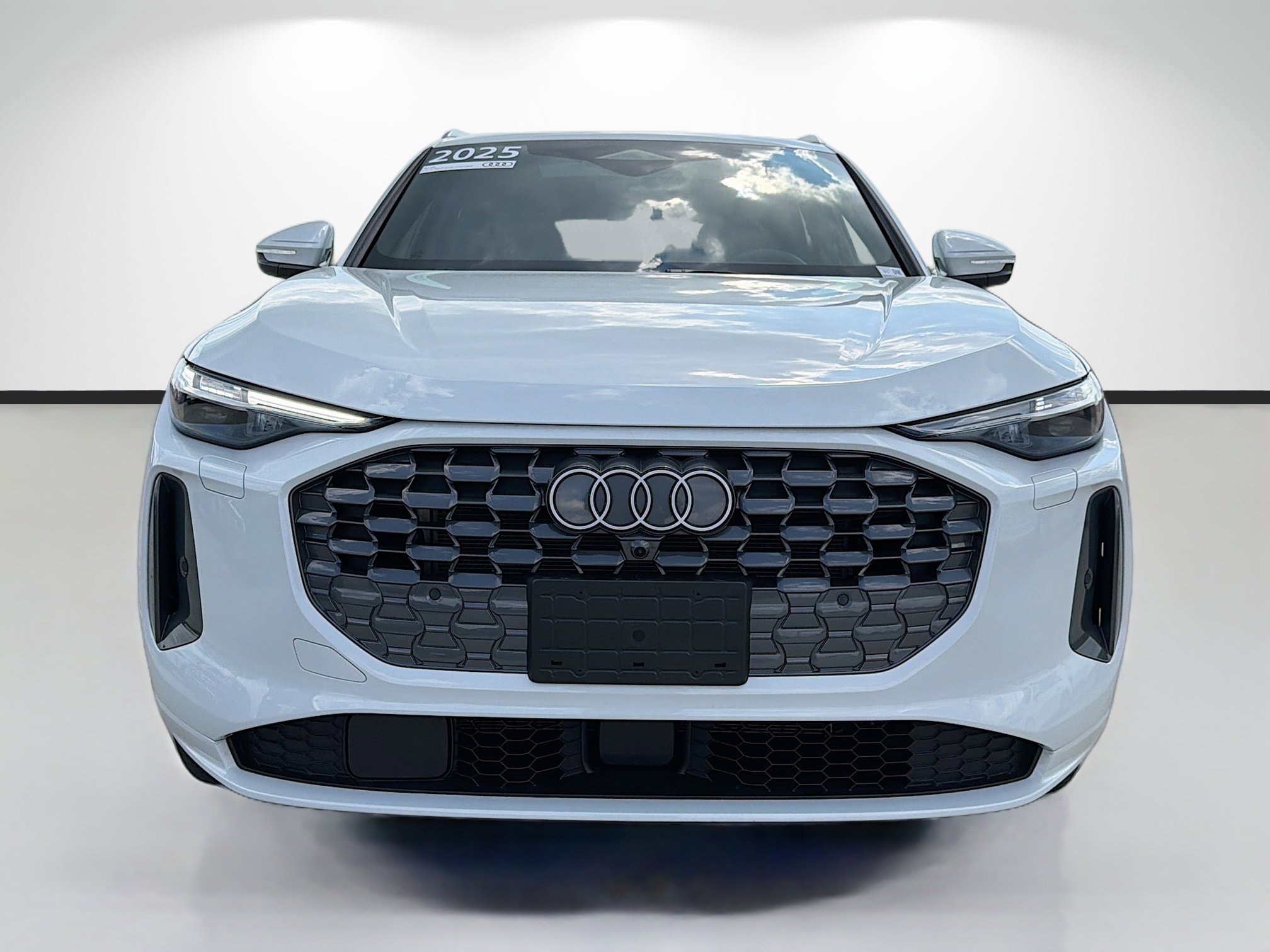 Certified 2025 Audi Q5 Prestige image 8