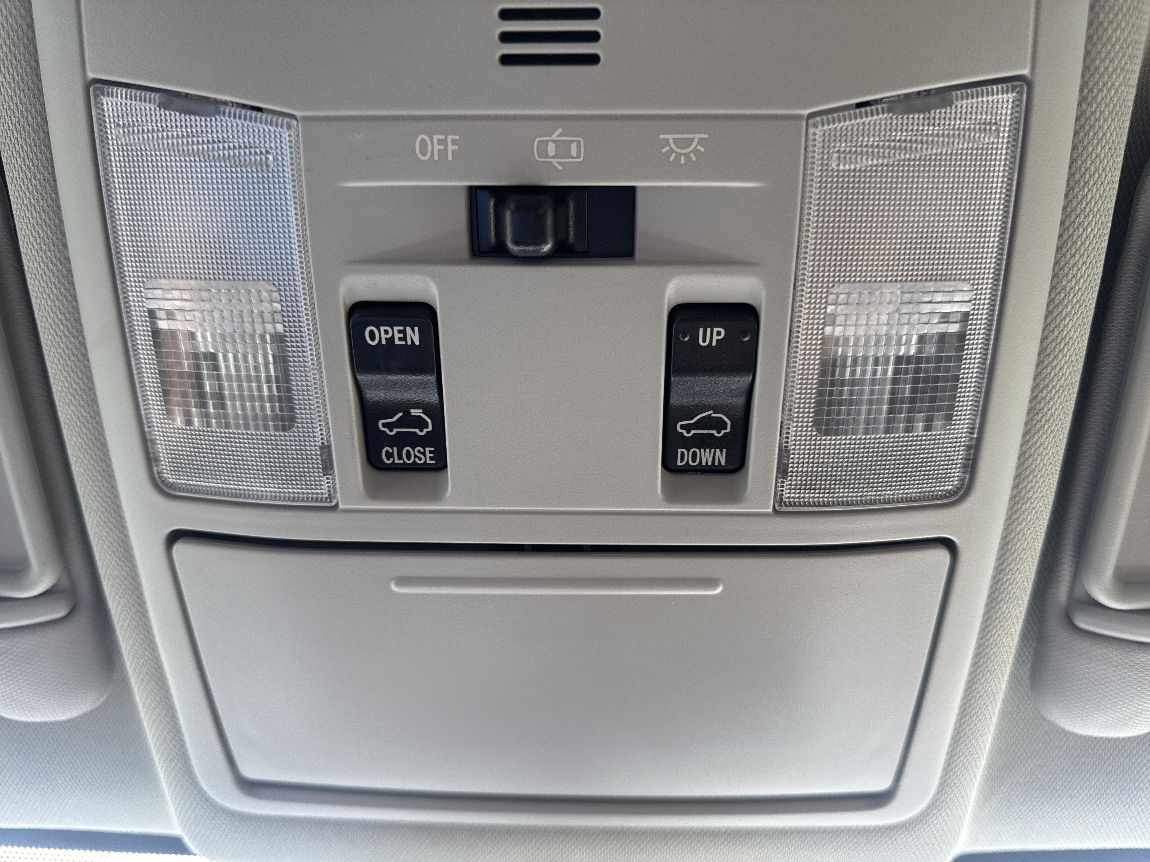 Used 2017 Toyota RAV4 XLE w/ Plus Extra Value Package FWD image 23