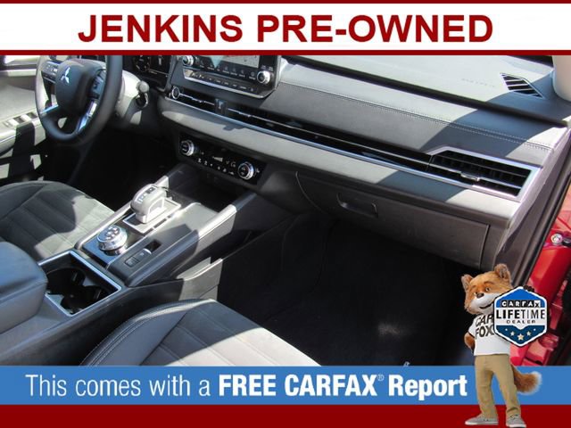 Used 2023 Mitsubishi Outlander SE image 12