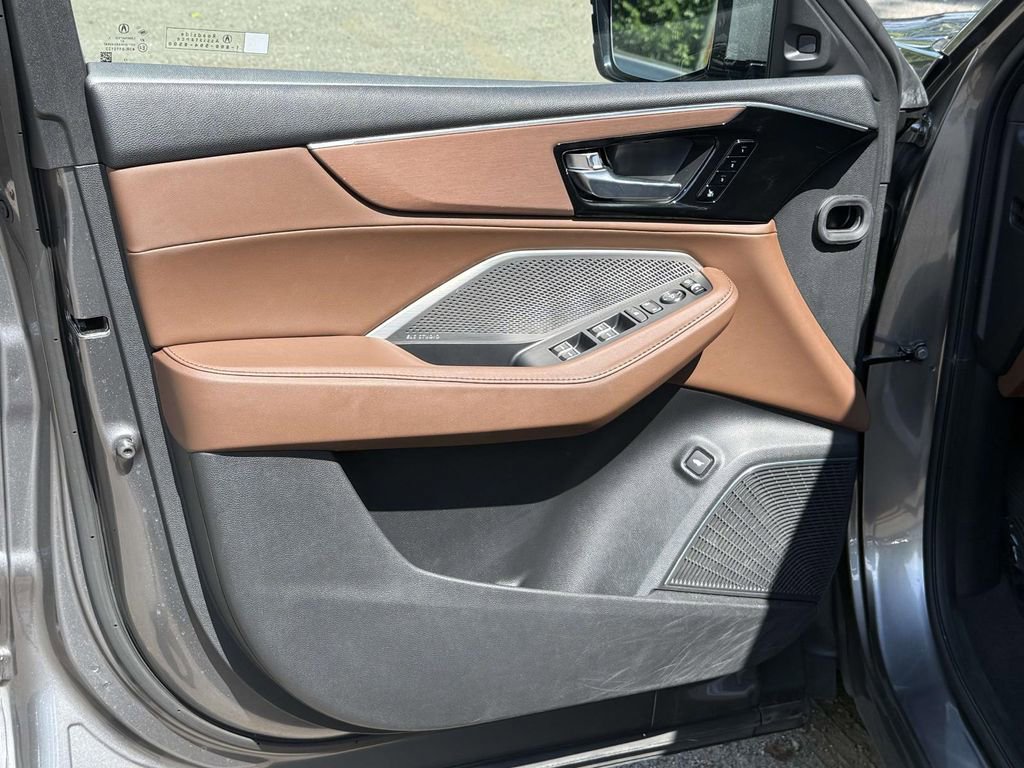 Used 2023 Acura MDX SH-AWD w/ Technology Package image 25