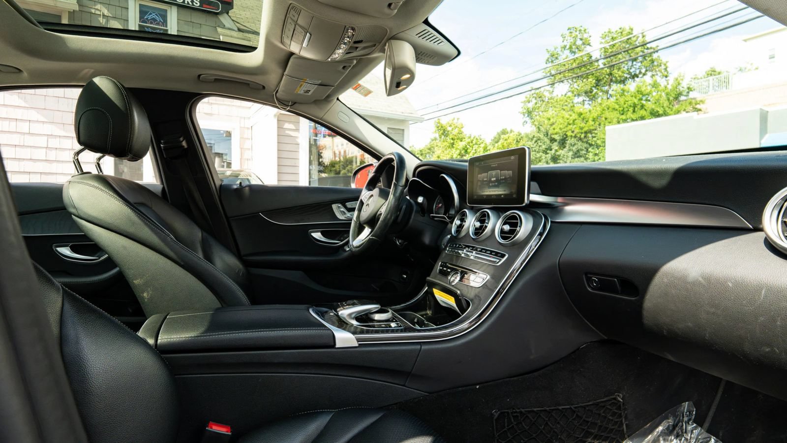 Used 2016 Mercedes-Benz C 300 4MATIC Sedan w/ Multimedia Package image 12