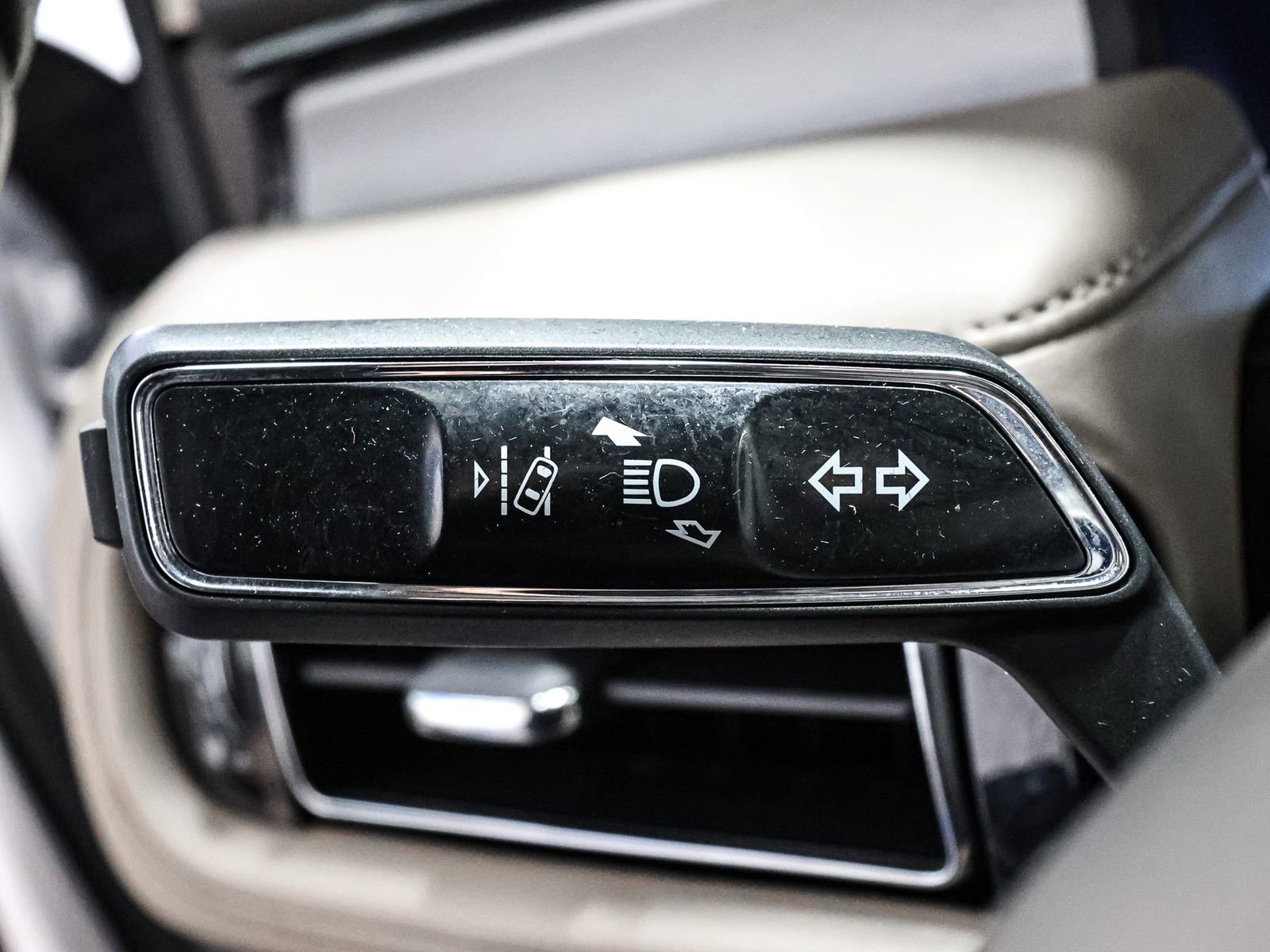 Certified 2022 Lincoln Nautilus AWD w/ Premium Package image 38