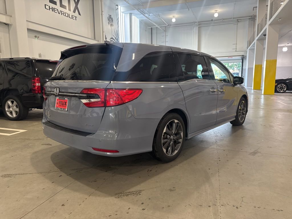 Used 2023 Honda Odyssey Elite image 4