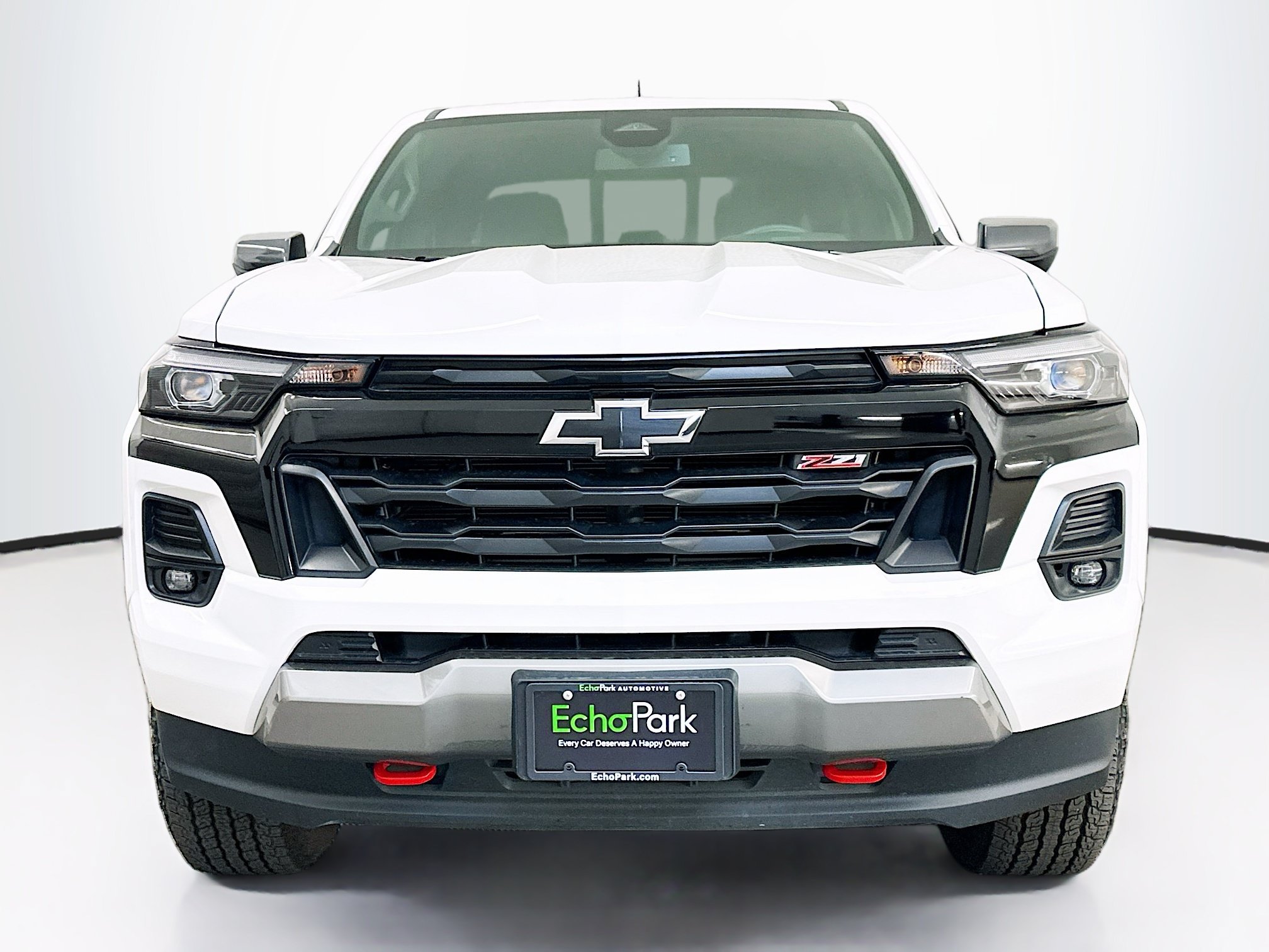 Used 2025 Chevrolet Colorado Z71 AWD/4WD image 2