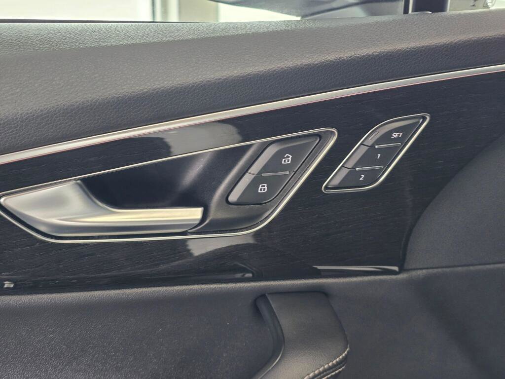 Used 2025 Audi Q7 3.0T Premium Plus image 21