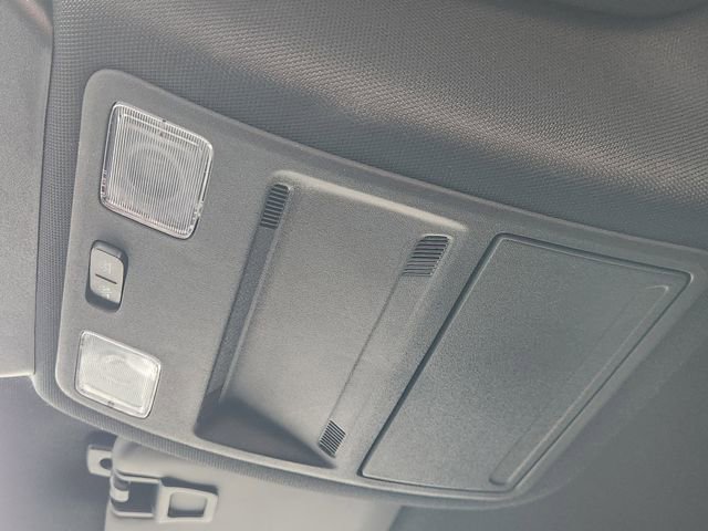 Used 2025 Ford Escape ST-Line image 25