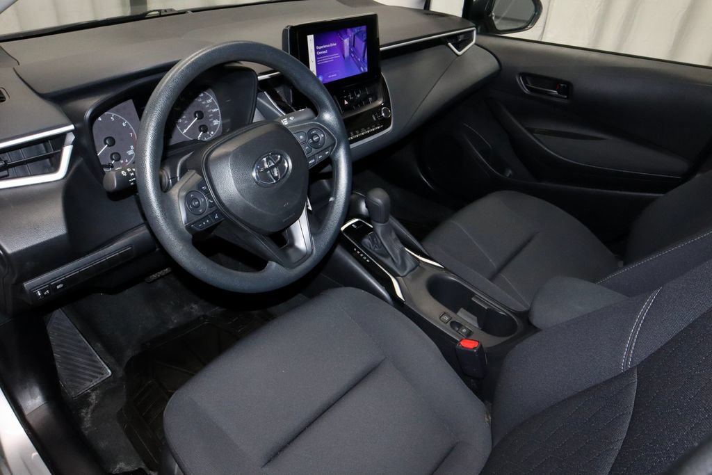 Used 2025 Toyota Corolla LE FWD image 24