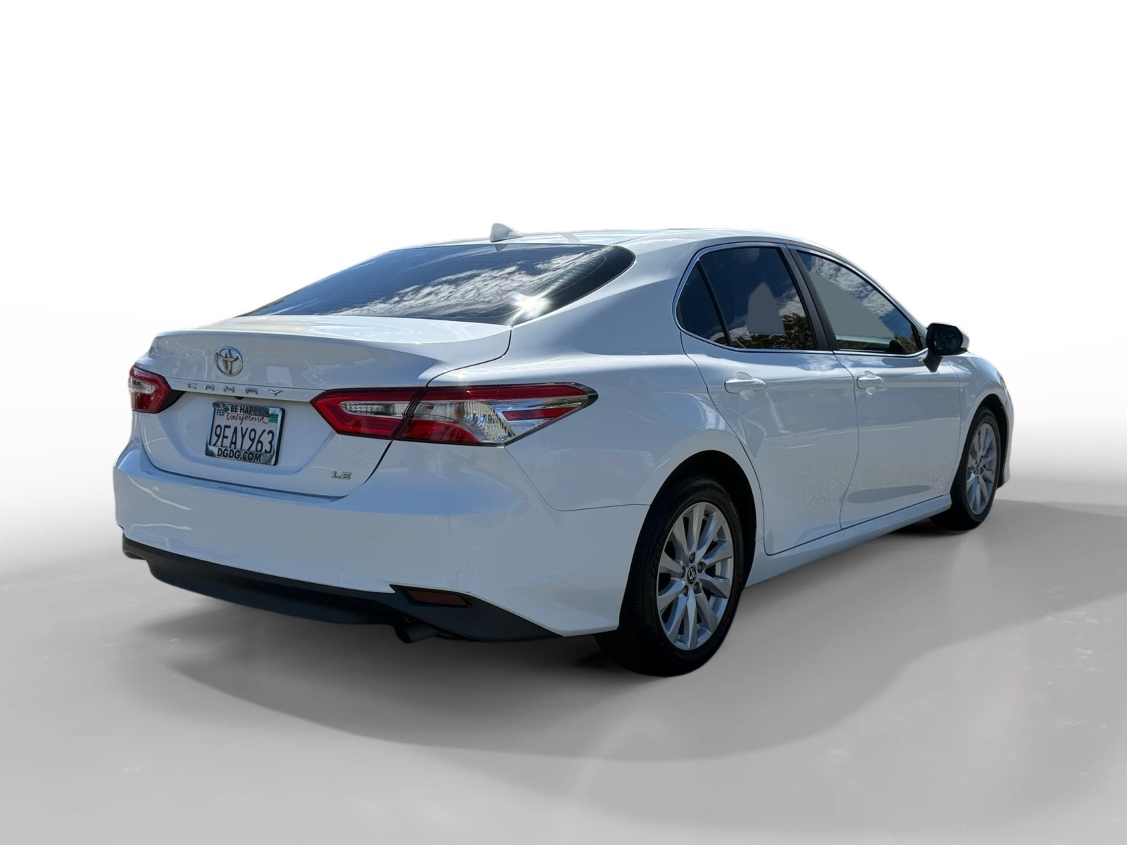 Used 2019 Toyota Camry LE w/ Carpet Mat Package FWD image 5