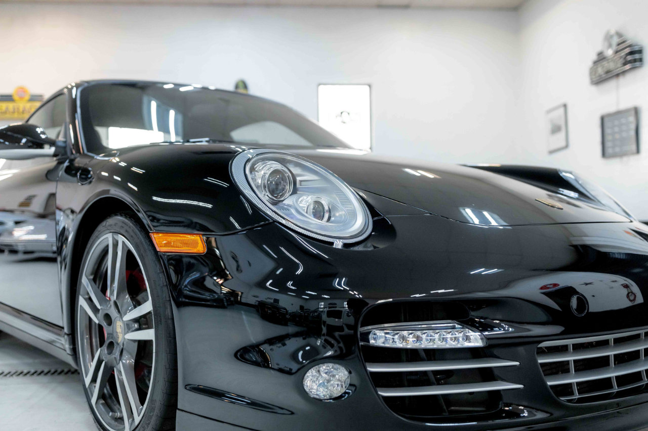 Used 2012 Porsche 911 Turbo image 12