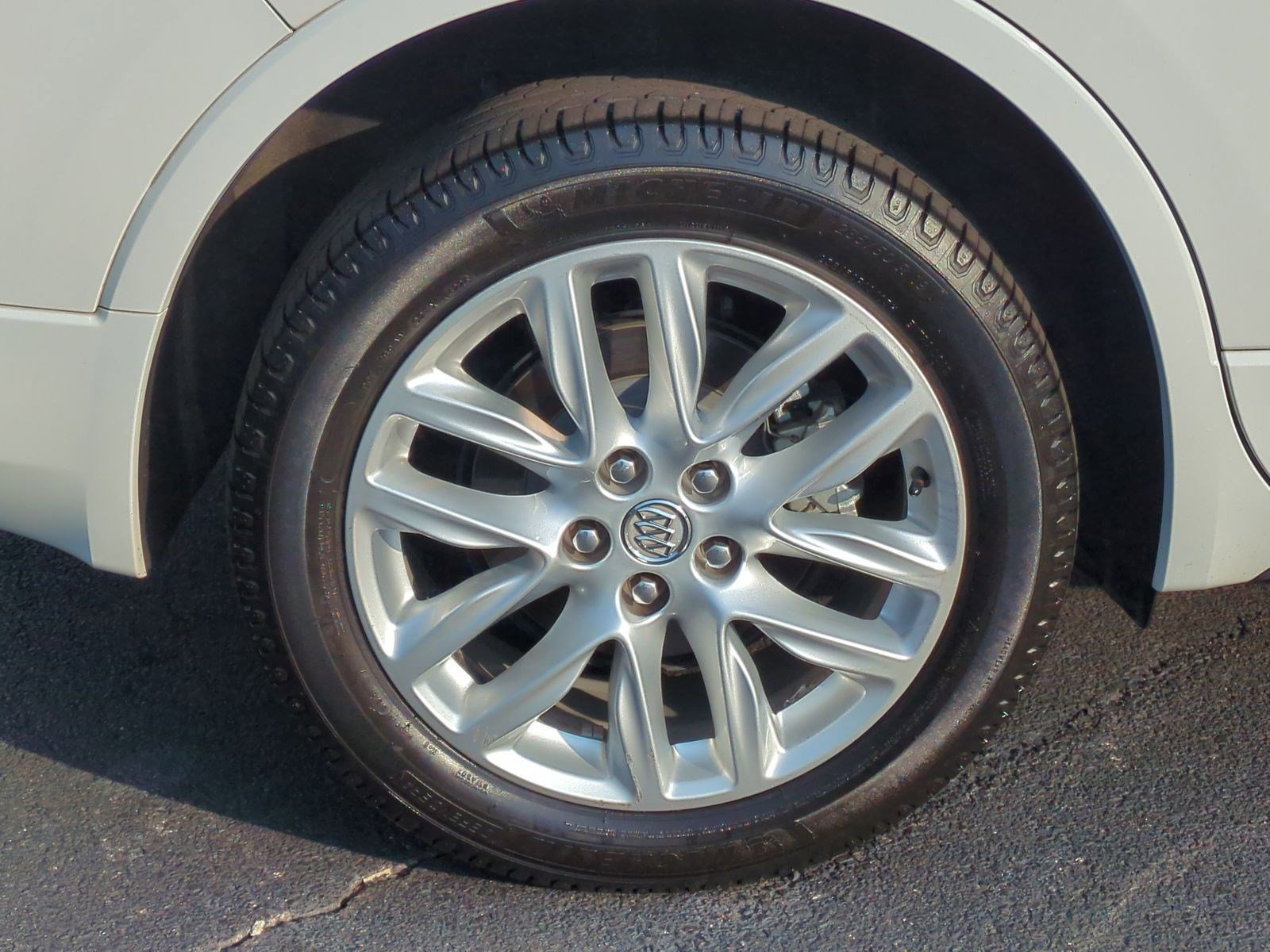 Used 2020 Buick Envision Premium w/ Driver Confidence Package image 13