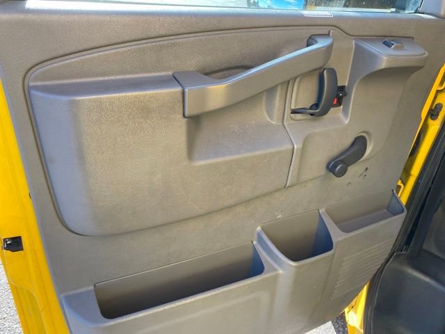 Used 2017 GMC Savana 3500 Extended image 14