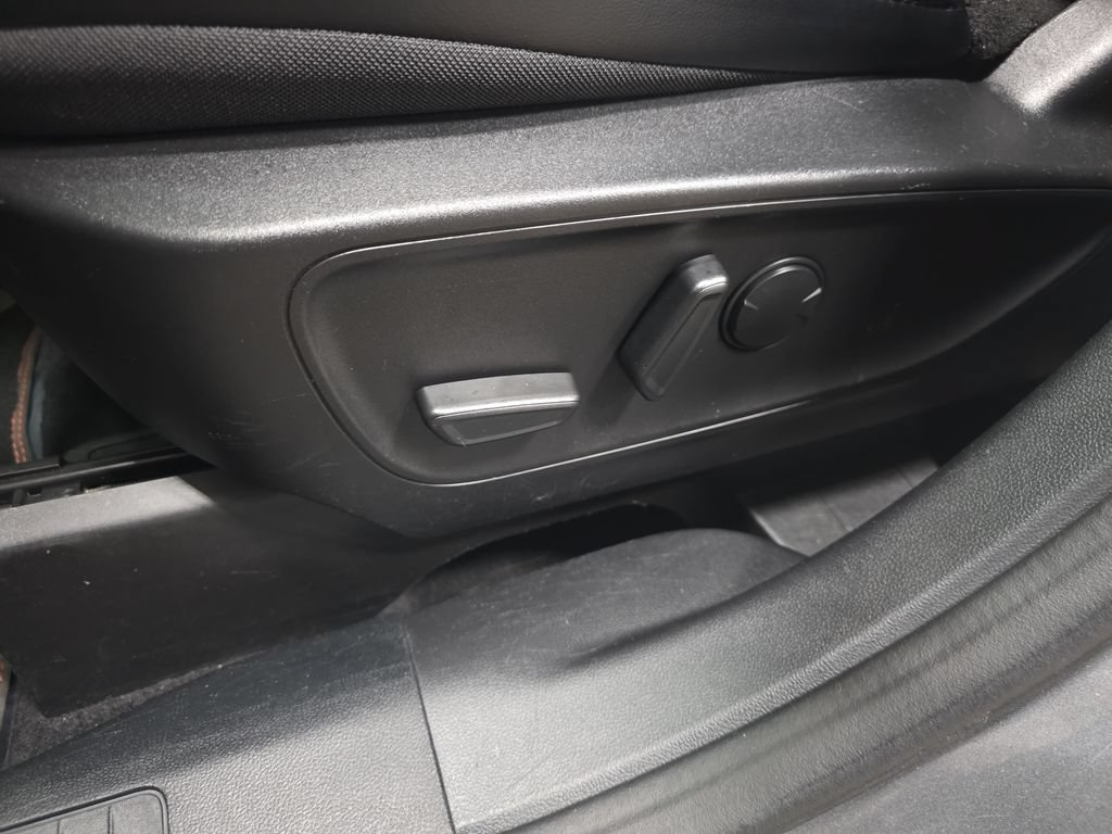 Used 2023 Ford Escape ST-Line FWD image 28