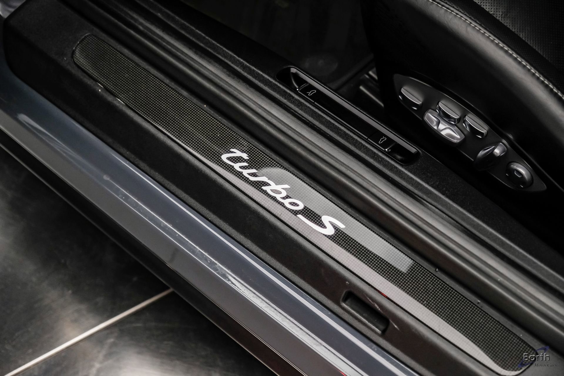 Used 2017 Porsche 911 Turbo S AWD/4WD image 47