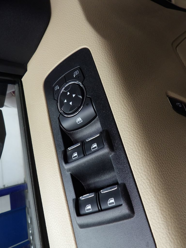Used 2017 Ford F150 XLT w/ Equipment Group 302A Luxury AWD/4WD image 53