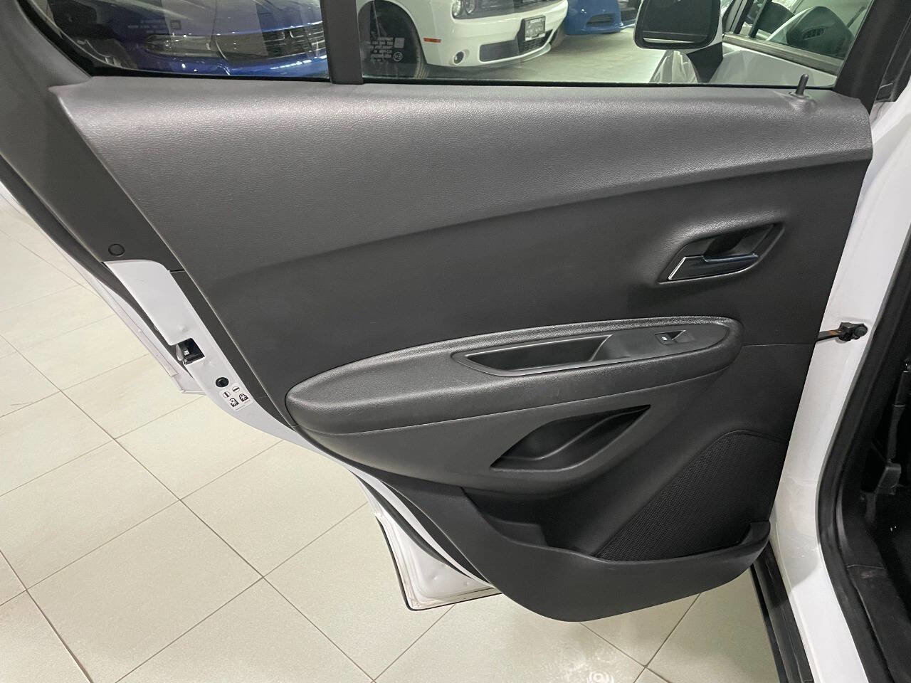 Used 2019 Chevrolet Trax LS w/ Tint and Cruise Package image 19