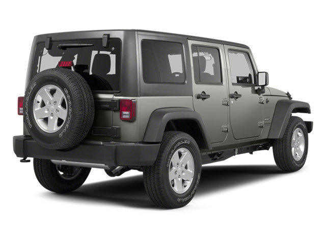Used 2013 Jeep Wrangler Unlimited Sahara AWD/4WD image 5
