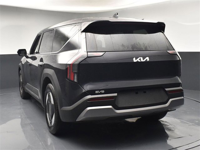 Certified 2026 Kia EV9 Light image 6